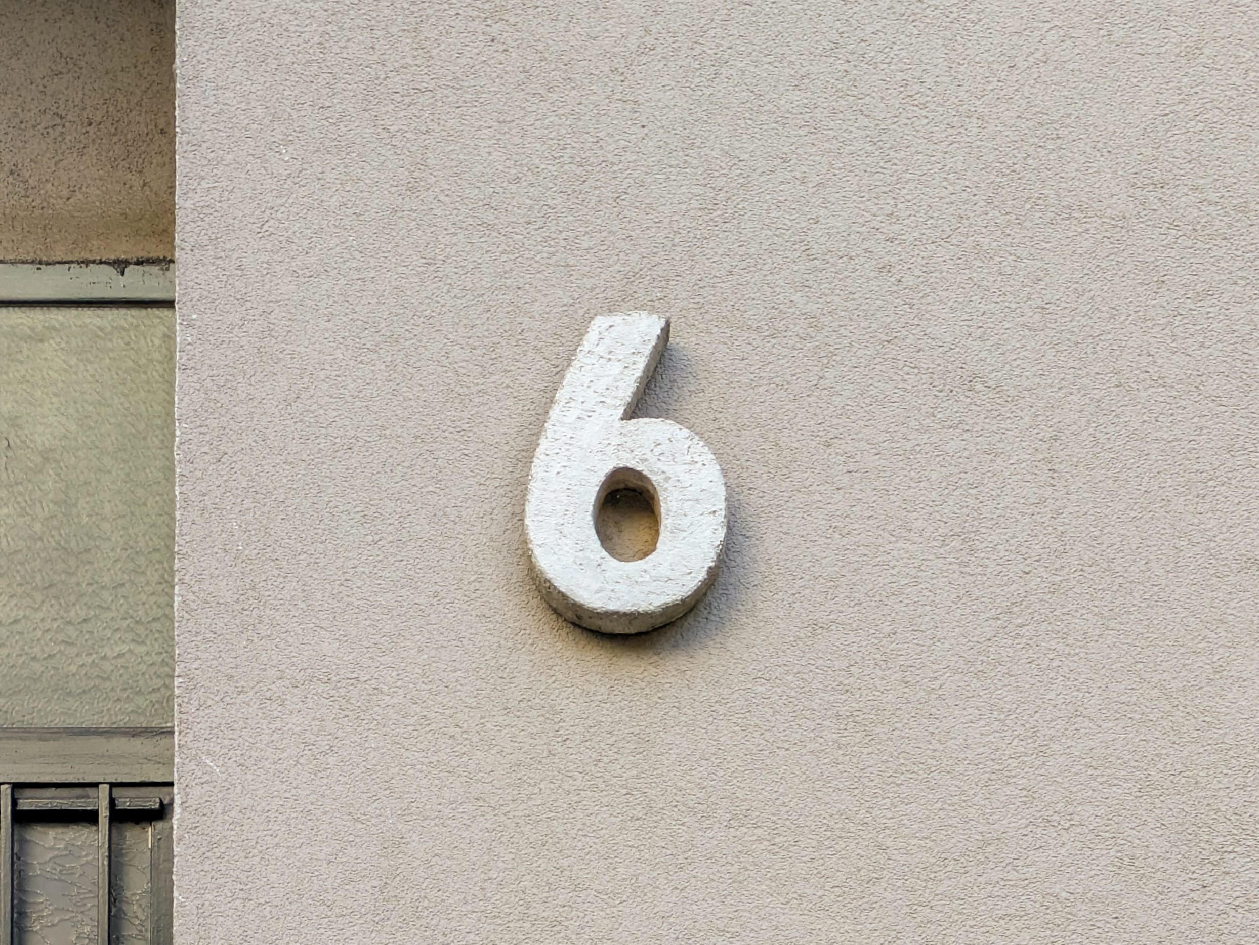 6 Takovska